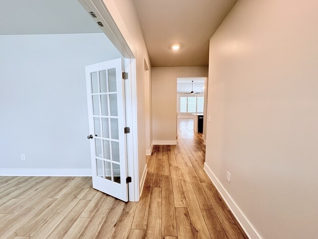 Building Photo - 203 Grange Vly Ln