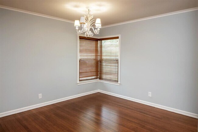 Foto del edificio - 3605 Park Ridge Blvd