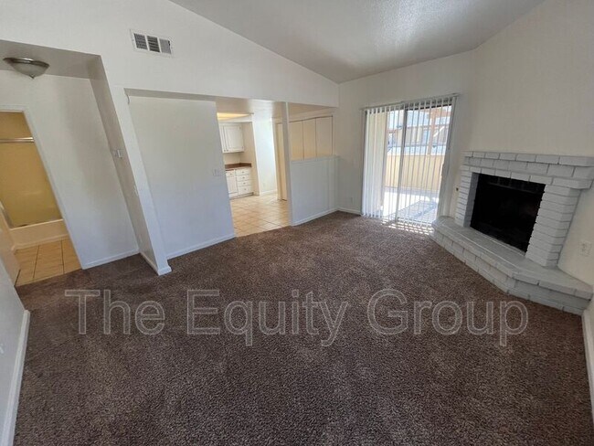 Foto del edificio - 4018 W Meadow Ave