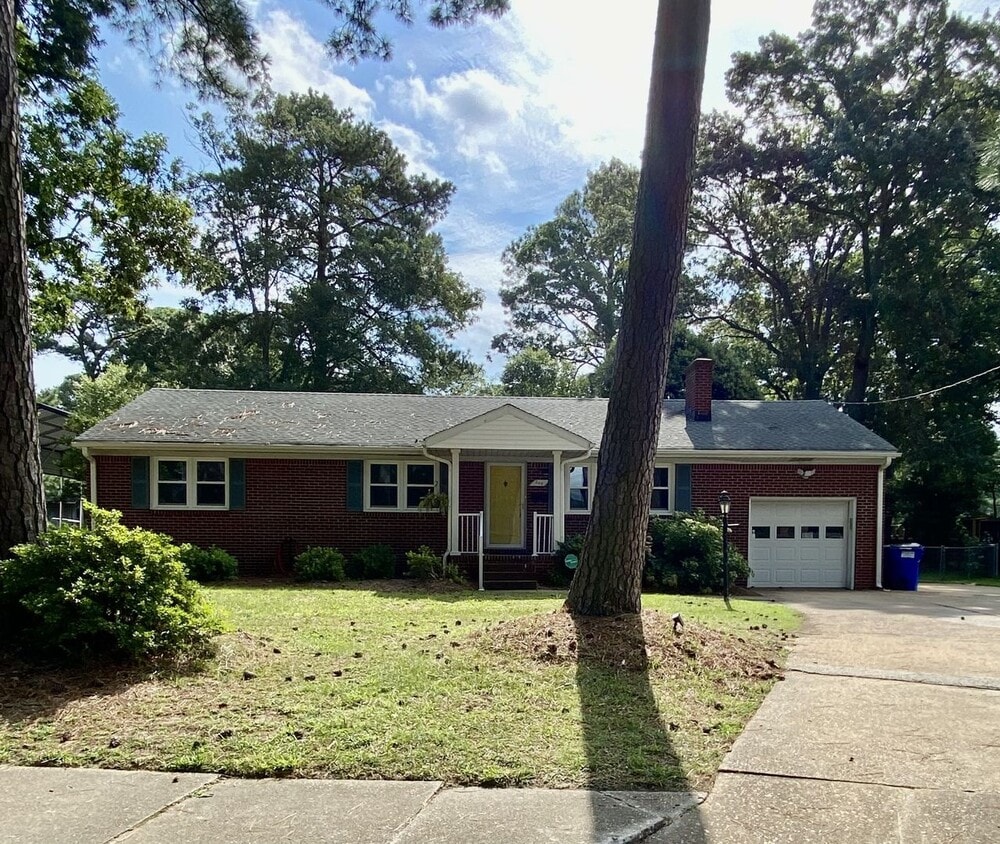 Primary Photo - Beautiful Elizabeth River Home
