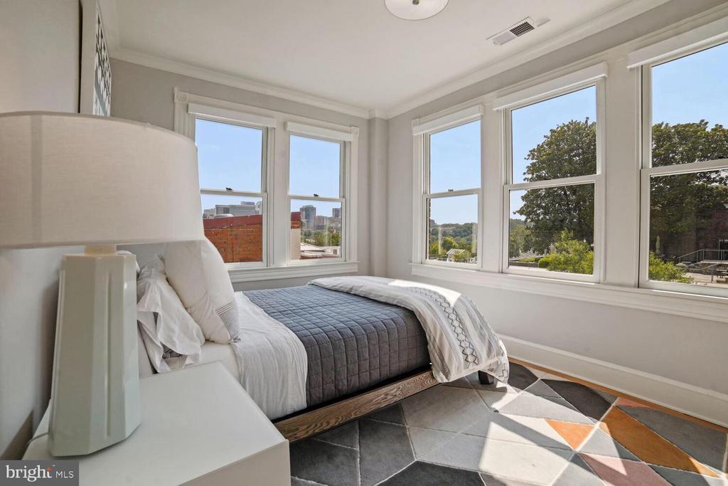 Foto principal - 3348 Prospect St NW