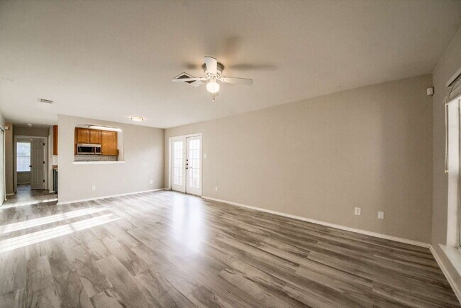 Foto del edificio - Charming 3-bedroom, 2-bathroom home in Wildhorse!