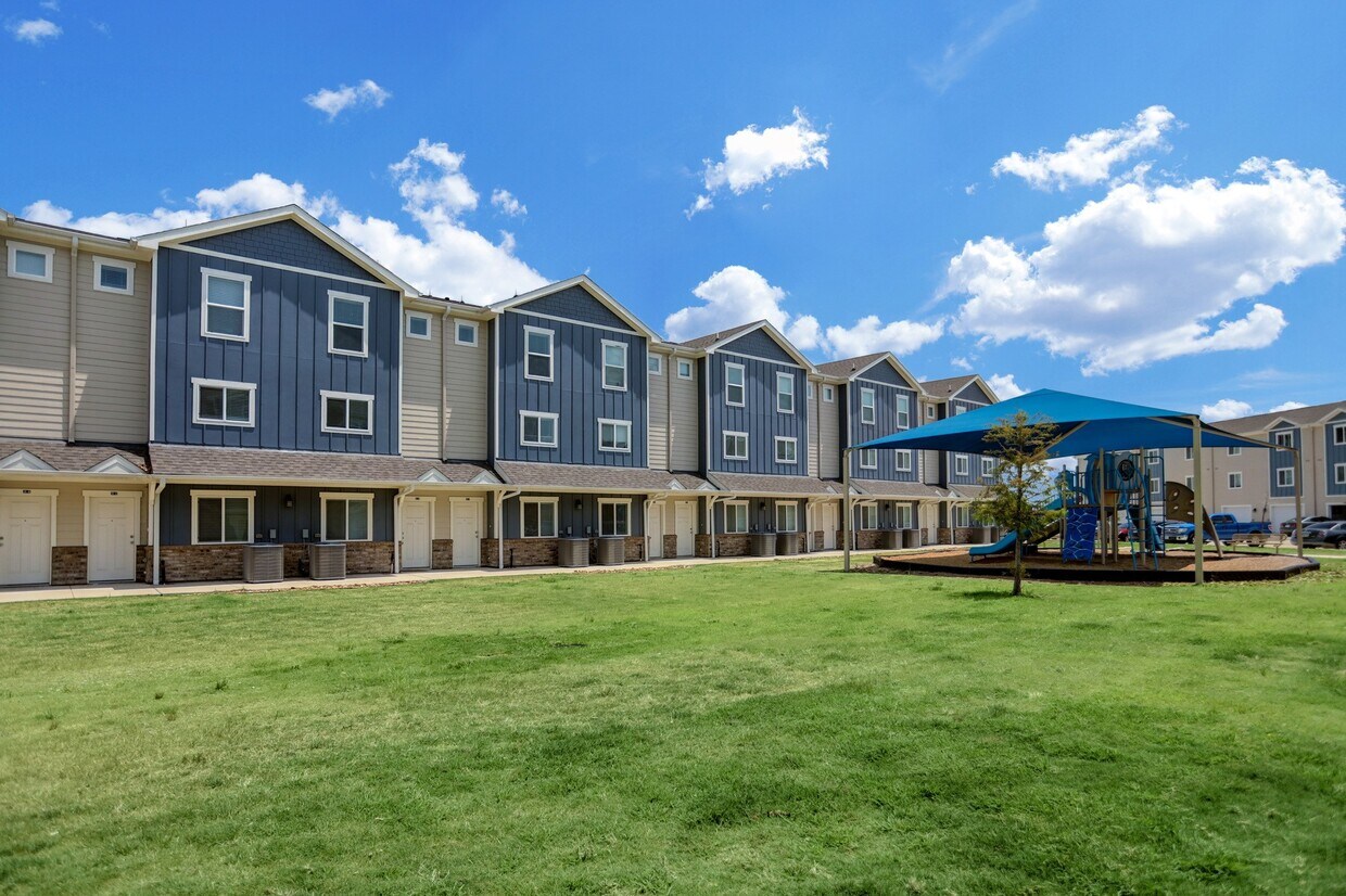 Foto principal - 21155 Gosling Rd