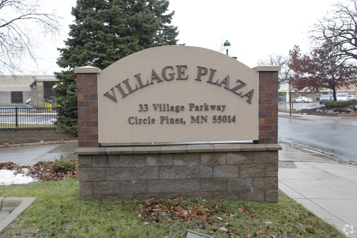 Village Plaza Apartments Circle Pines