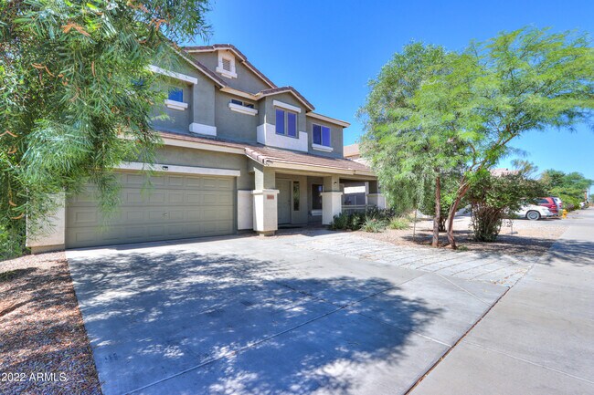 Building Photo - 36505 W Velazquez Dr