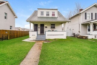 Building Photo - 2009 Sullivant Ave