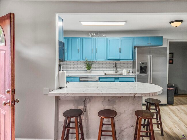 Foto del edificio - 106 Kingsbury Cir