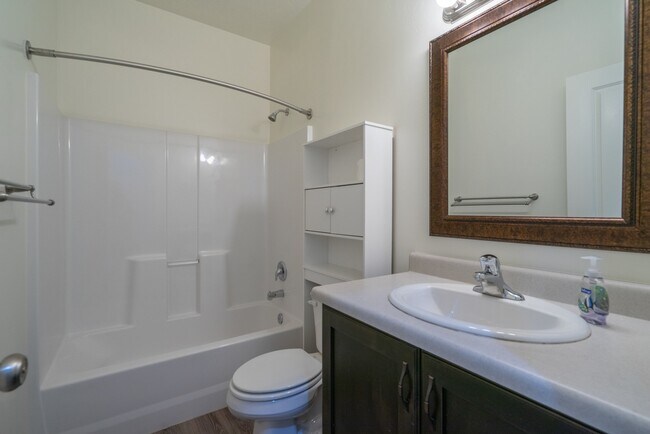Foto del edificio - Small Dog Friendly Home With RV Parking