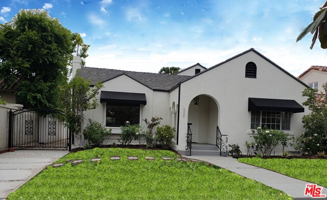 Building Photo - 237 N Lucerne Blvd