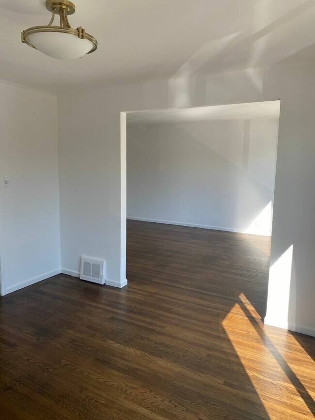 Building Photo - 3728 Taraval St