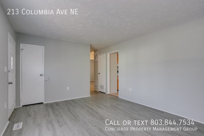 Foto del edificio - 213 Columbia Ave NE