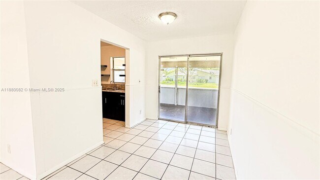 Foto del edificio - 3200 NW 5th Terrace