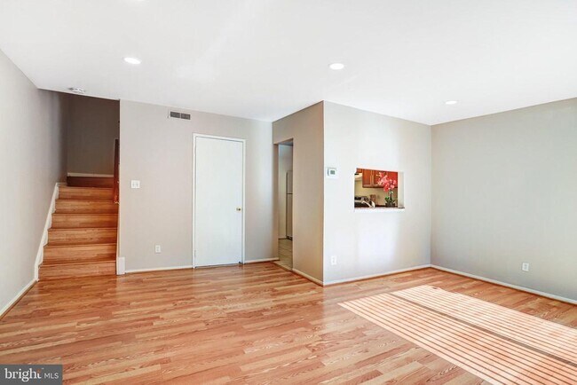 Foto del edificio - 9930 Brookridge Ct