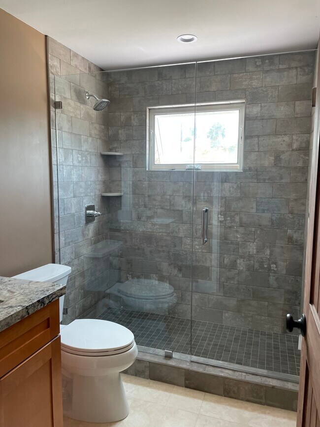 Building Photo - 2022 Lincoln St