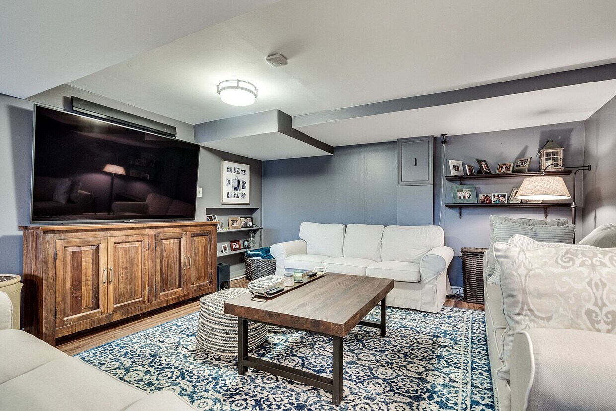 Foto principal - 1091 N Chambliss St