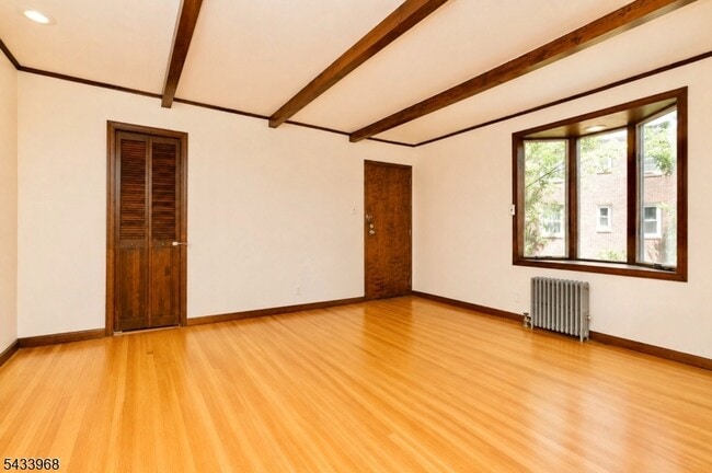 Building Photo - 15 Carpenter Terrace N