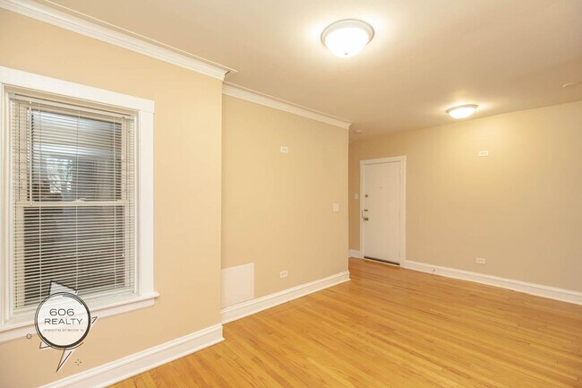 Building Photo - Apartments for Rent on Oak Park in Berwyn!