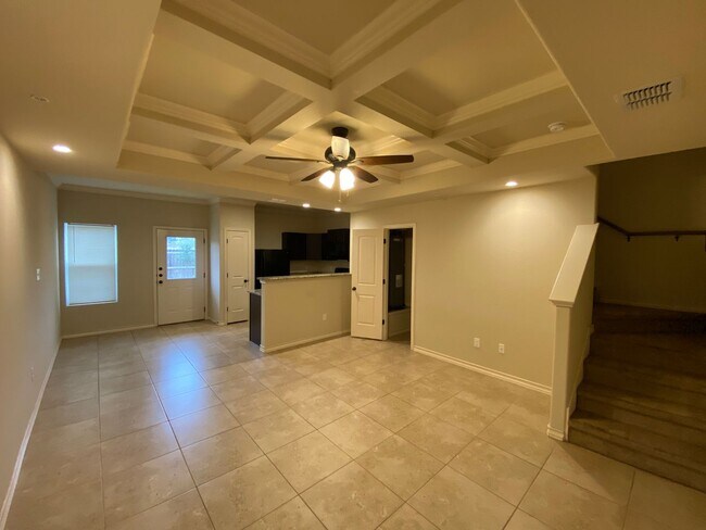 Foto del edificio - 6619 Arancione Ave