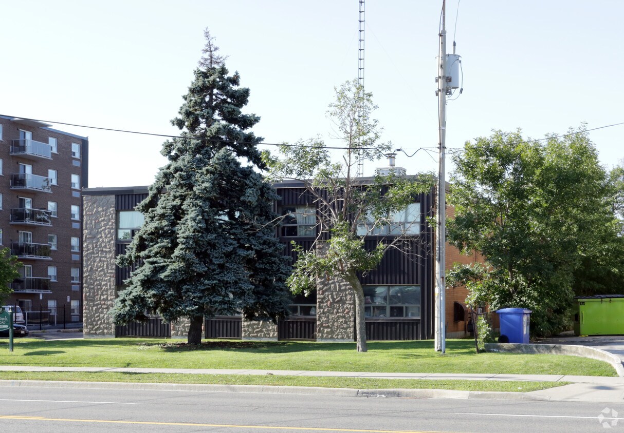 Building Photo - 500 Mohawk Rd E