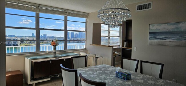 Foto del edificio - 2851 NE 183rd St