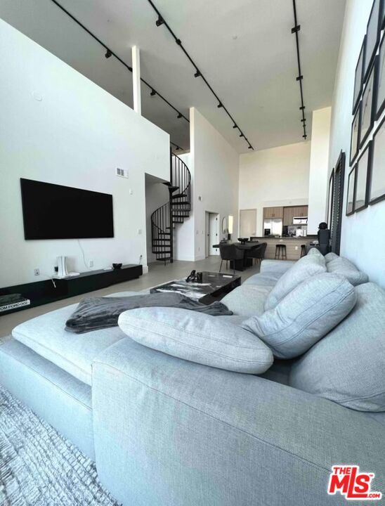 Foto del edificio - 4211 Redwood Ave