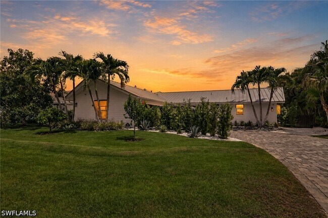 Building Photo - 765 High Pines Dr