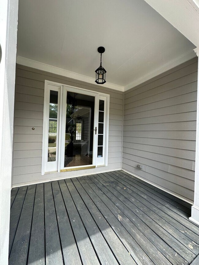 Foto del edificio - Move-In ready 3-bedroom 2-bathroom house on the Eastside