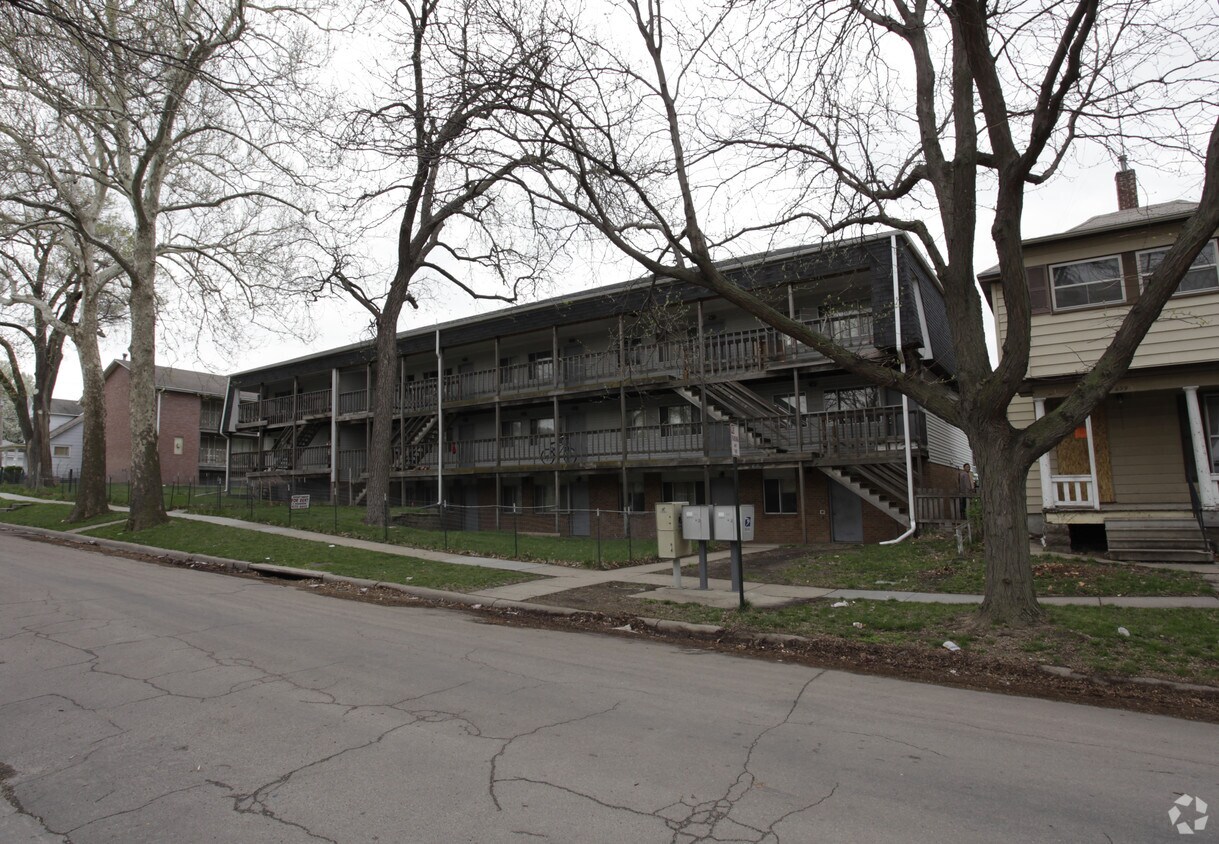 Building Photo - 663 S 19th St