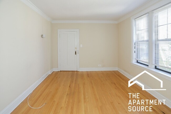 Foto del edificio - 3620 N Marshfield Ave