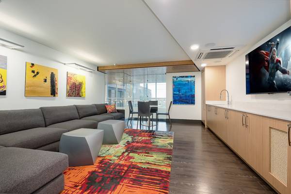 Building Photo - Zephyr Apartments