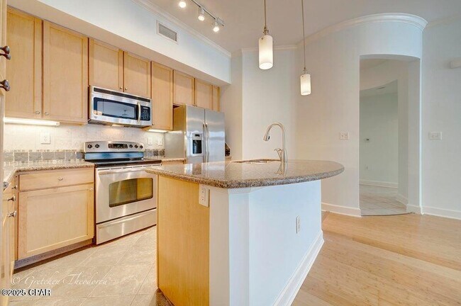 Foto del edificio - 8700 Front Beach Rd