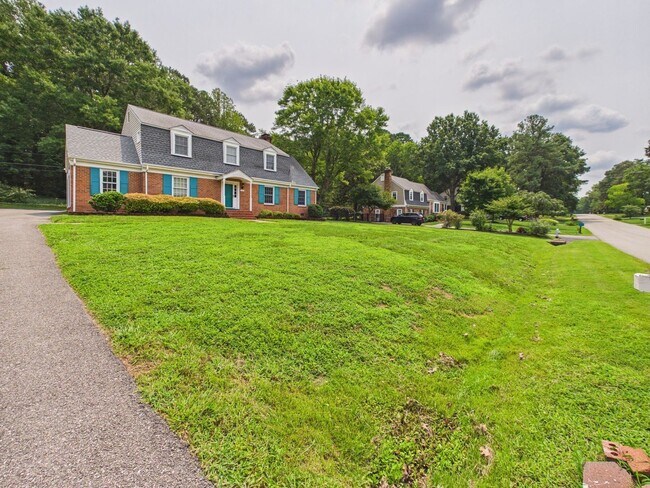 Building Photo - 1519 Chauncey Ln