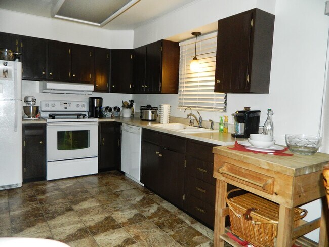 Kitchen - 1410 South 5th Avenue