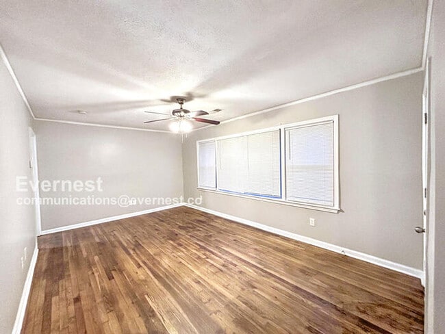 Building Photo - 2592 Plantation Dr