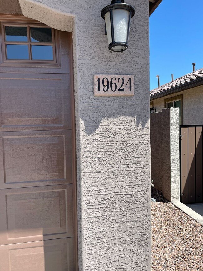 Foto del edificio - Beautiful Single Level Home Near Verrado!