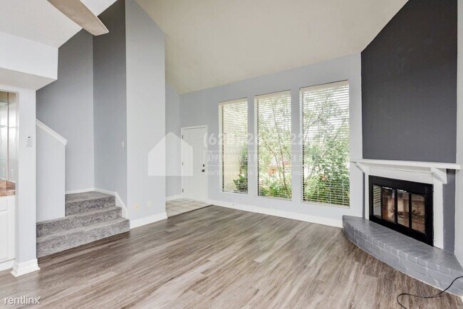 Building Photo - 2 br, 2 bath Townhome - 10811 Greenwillow ...