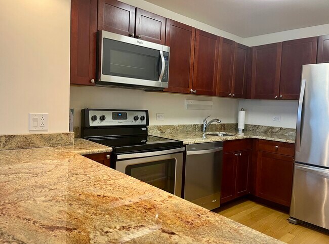 Foto del edificio - 655 W Irving Park Rd