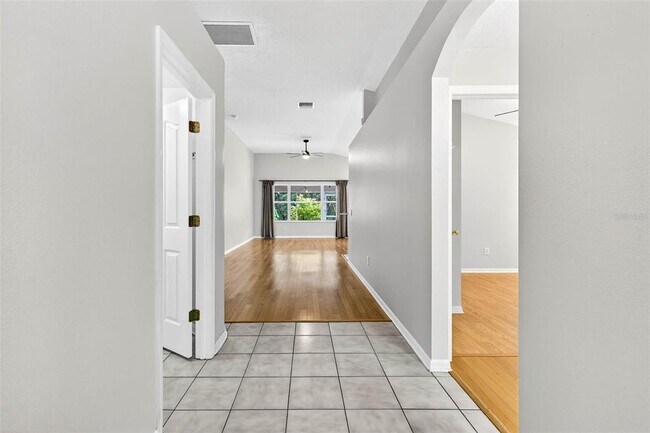 Foto del edificio - 13411 Staghorn Rd