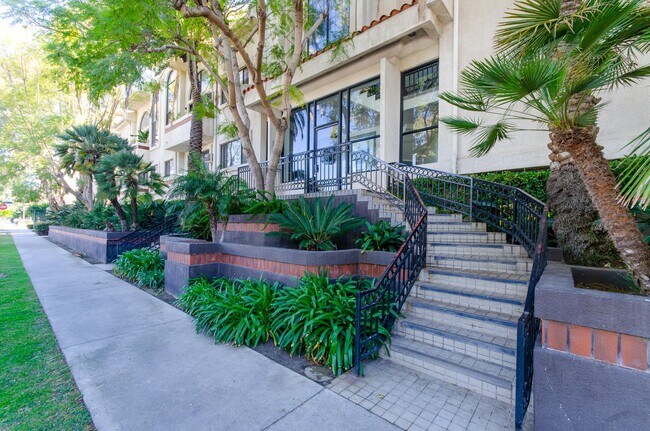 Building Photo - 12810 Caswell Ave