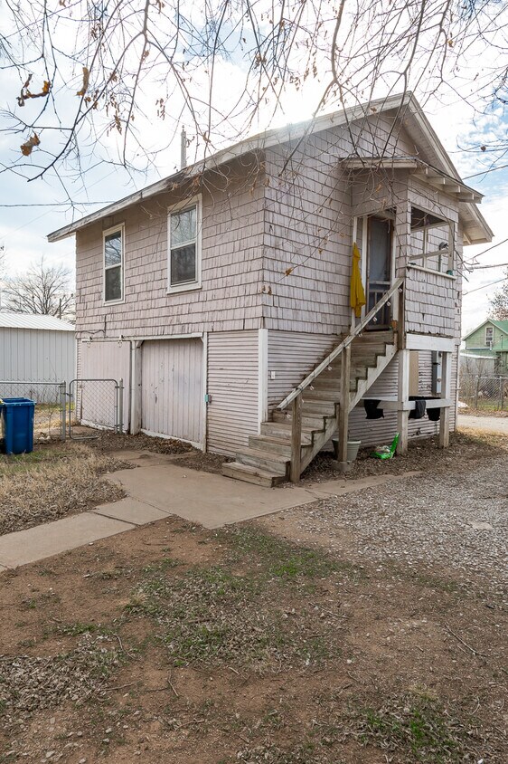 1014 S Lowry St, Stillwater, OK 74074 House for Rent in Stillwater