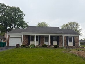 Building Photo - 1161 Parker Ln