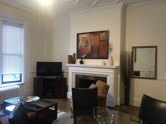 Building Photo - 172 Commonwealth Ave