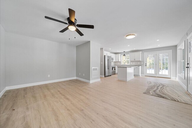 Foto del edificio - 142 S Main, B