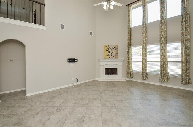 Foto del edificio - 28118 Hawkeye Ridge Ln