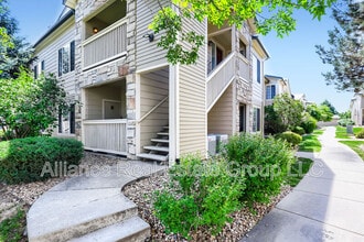 Building Photo - 9991 E Idaho Cir