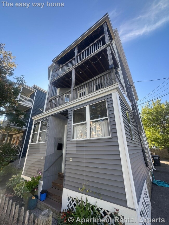 Building Photo - 53 Hinckley St