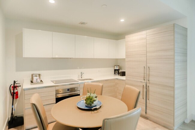 Foto del edificio - 209 N Ocean Dr