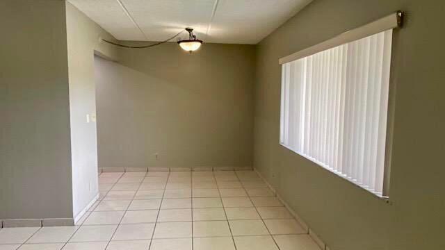 Foto del edificio - 2100 Springdale Blvd