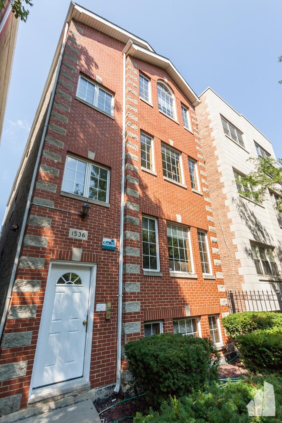 Primary Photo - 3 bedroom in CHICAGO IL 60622
