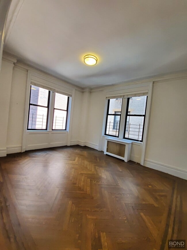 Foto del edificio - 200 W 58th St